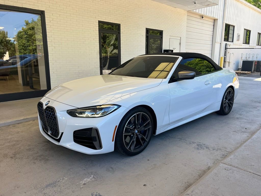 Used 2021 BMW M440i Convertible w/ Premium Package image 1