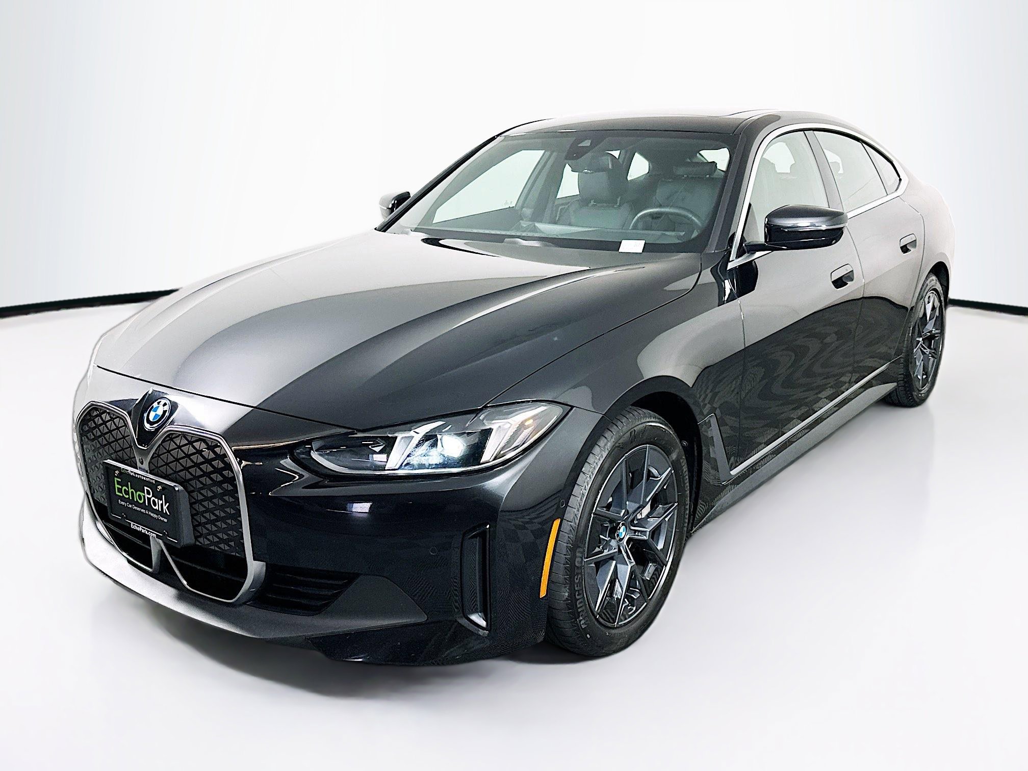 Used 2025 BMW i4 eDrive40 image 3