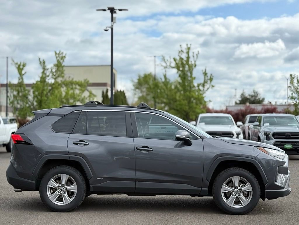 Used 2022 Toyota RAV4 XLE w/ Convenience Package image 6