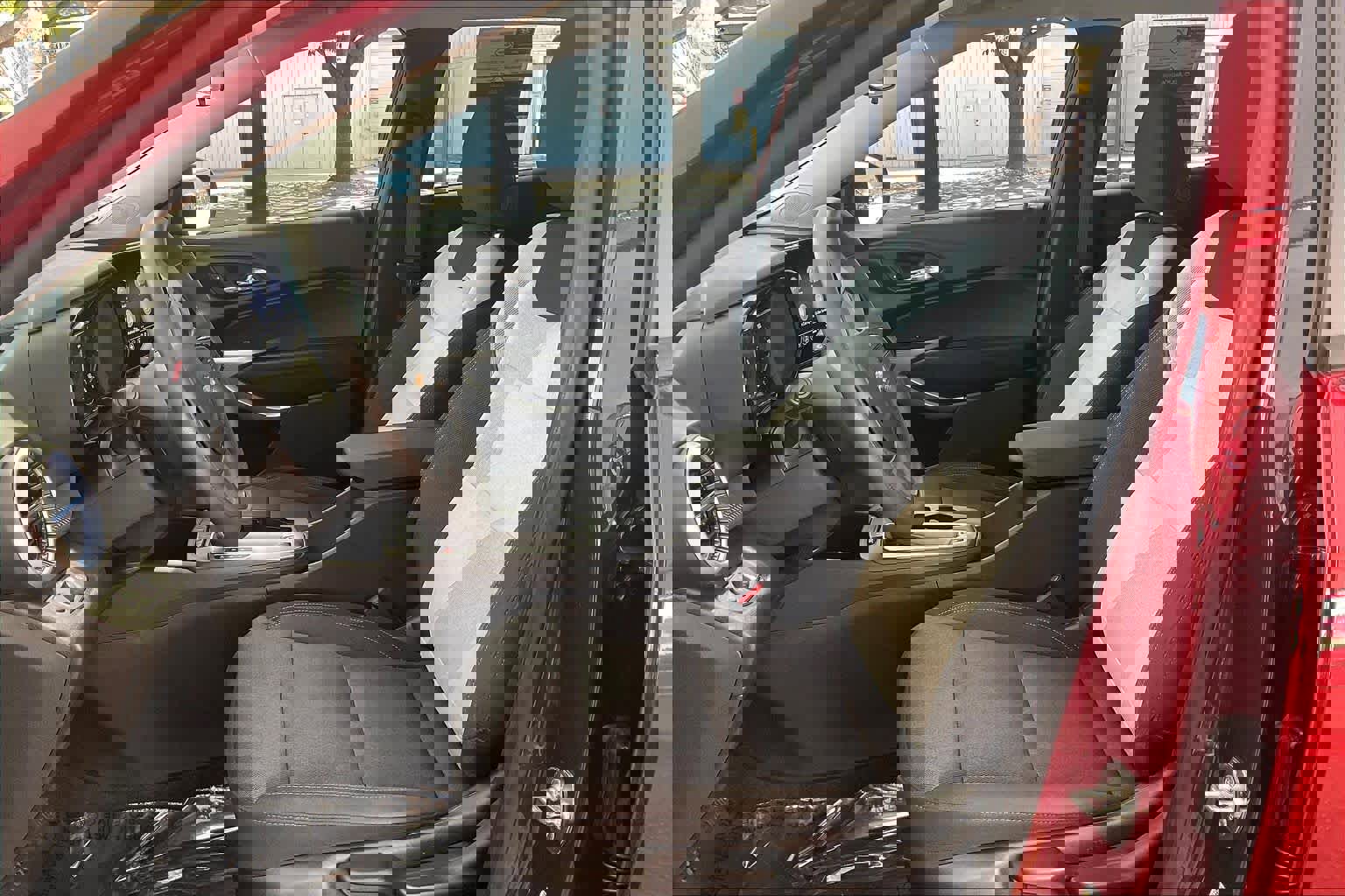 Used 2024 Chevrolet Trax LS w/ LS Convenience Package image 8