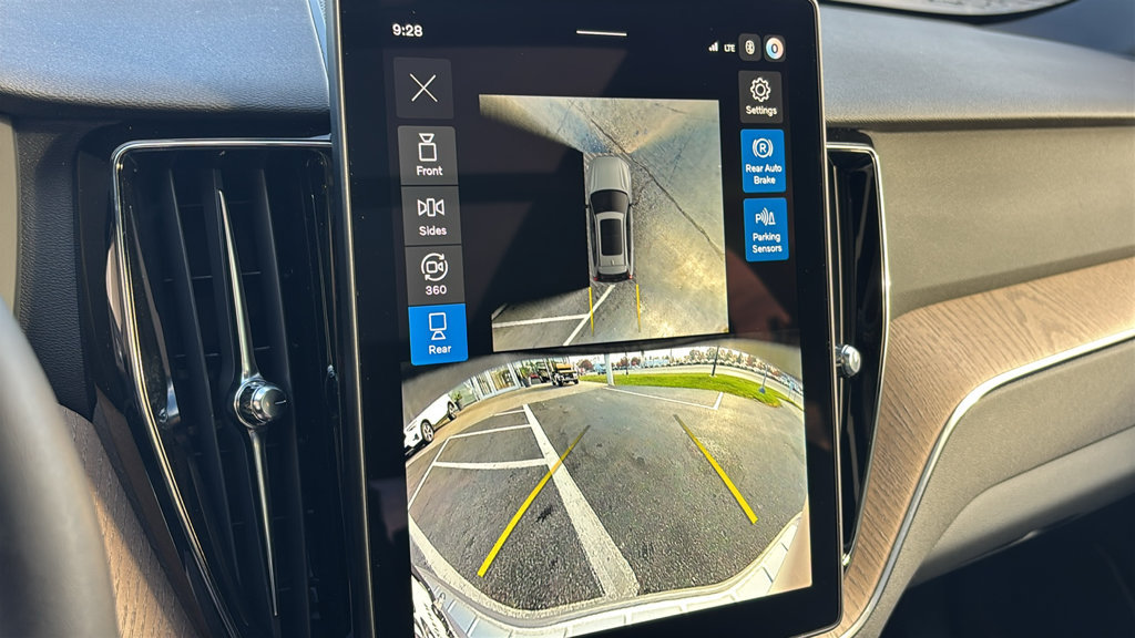 New 2027 Volvo XC60 B5 Plus AWD/4WD image 20