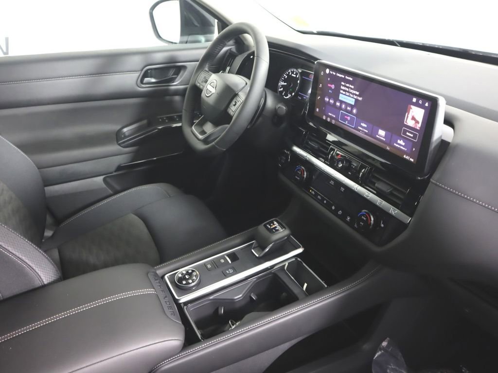 New 2026 Nissan Pathfinder SV image 30
