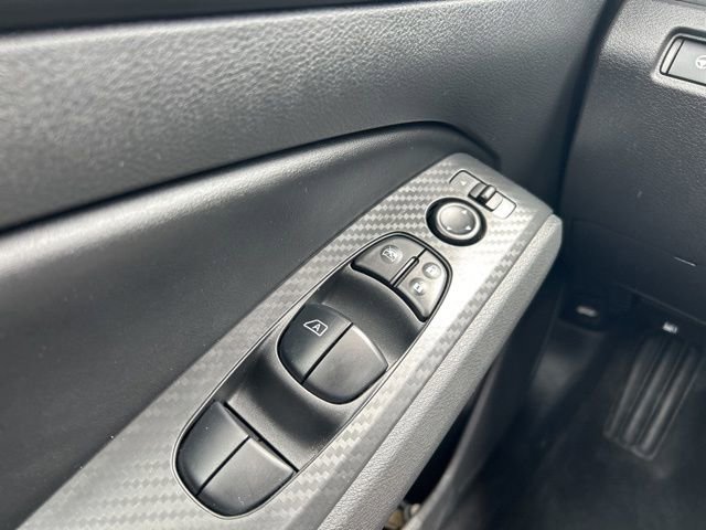 Used 2025 Nissan Altima 2.5 SV w/ SV Premium Package FWD image 15