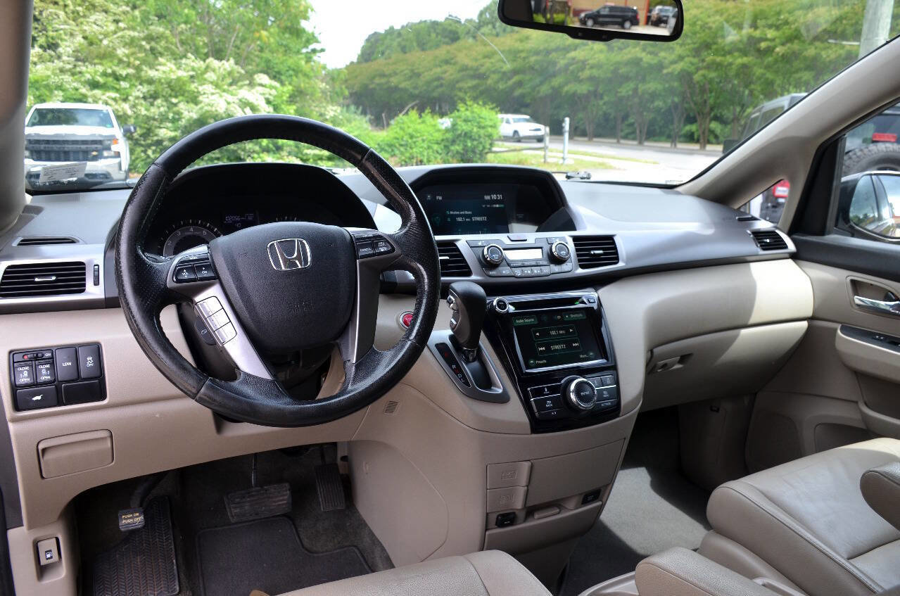 Used 2015 Honda Odyssey EX-L image 12