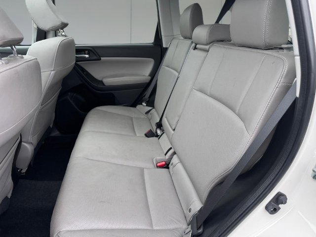 Used 2015 Subaru Forester 2.5i Limited w/ Popular Package #2 AWD/4WD image 8