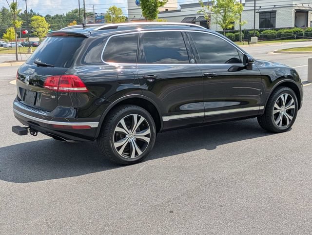 Used 2017 Volkswagen Touareg Wolfsburg Edition AWD/4WD image 4