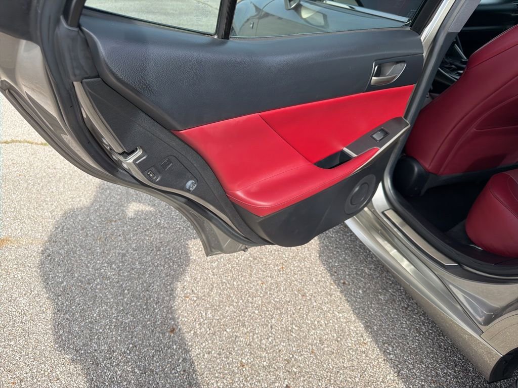 Used 2019 Lexus IS 300 F Sport image 15