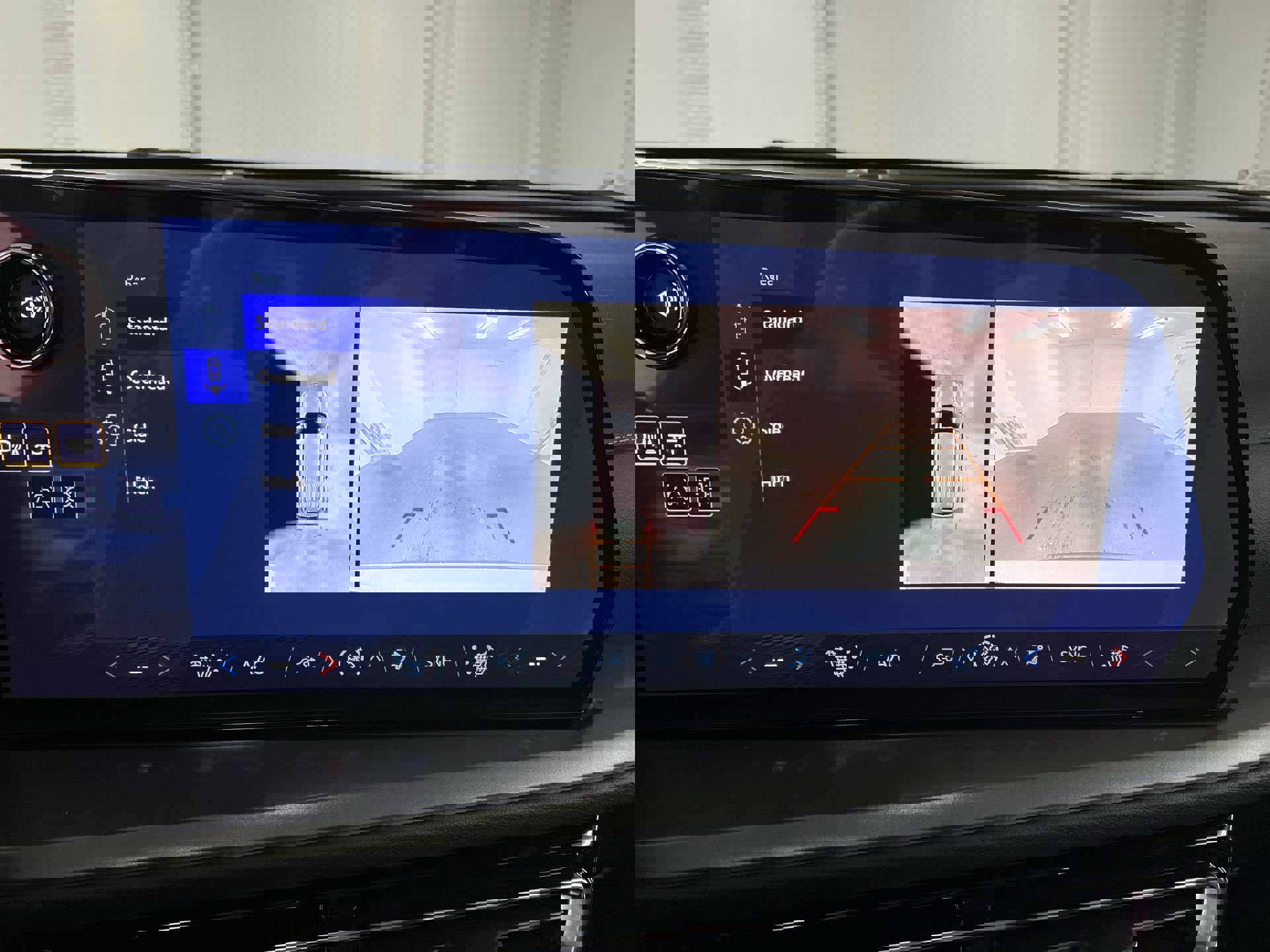 New 2026 Chevrolet Traverse LT w/ Sun and Wheel Package image 51