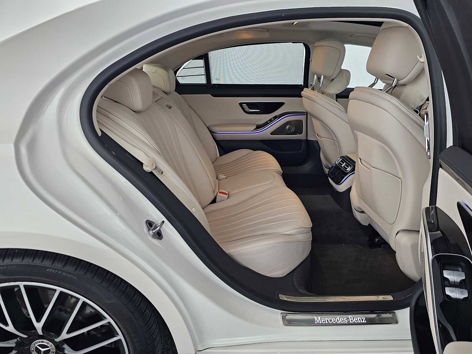 Used 2022 Mercedes-Benz S 500 4MATIC image 12