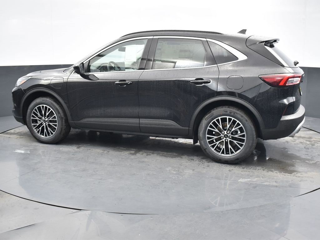 New 2025 Ford Escape Base w/ PHEV Premium Package image 2