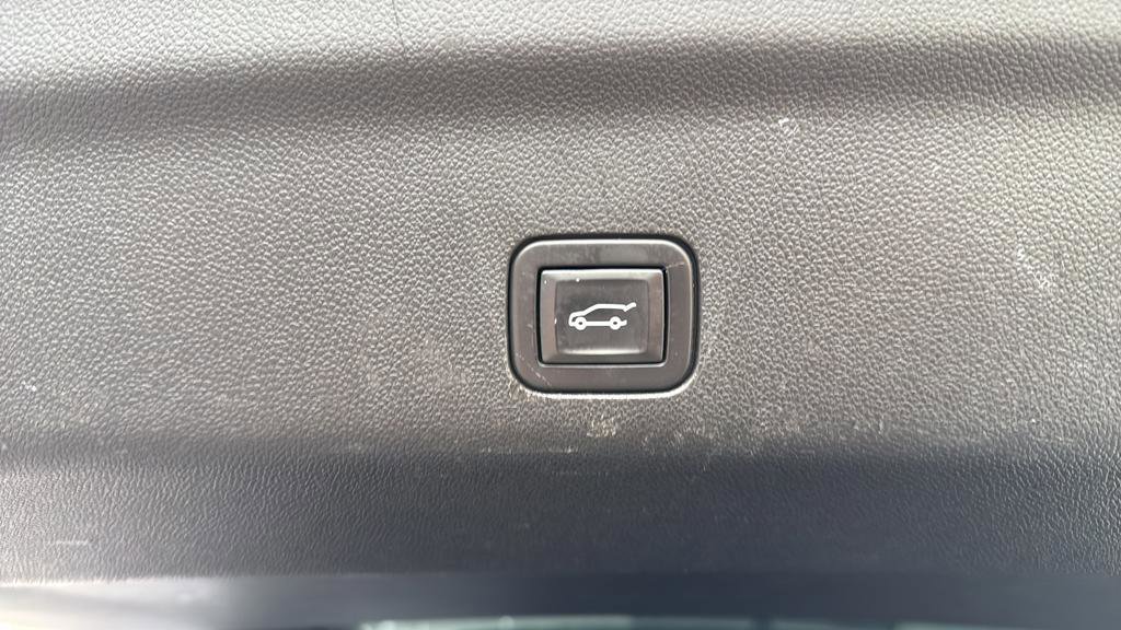 Used 2022 Chevrolet Tahoe RST image 21