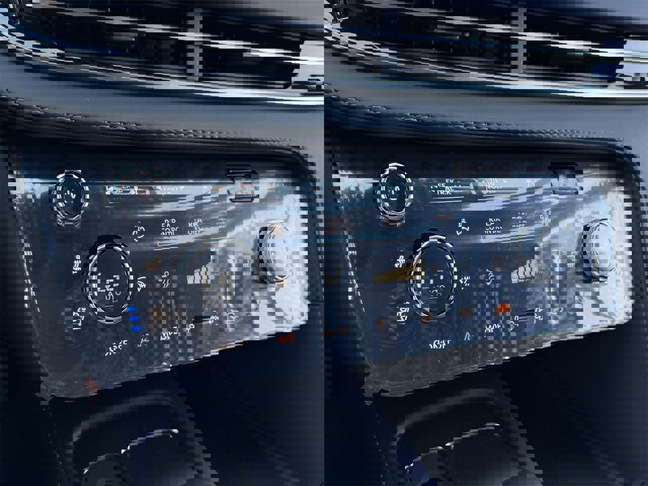 New 2026 INFINITI QX60 Sport image 21