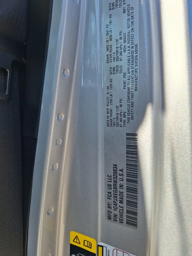 Used 2024 Jeep Wrangler Sahara image 29