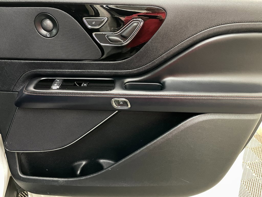 Used 2020 Lincoln Aviator Reserve w/ Elements Package Plus image 41