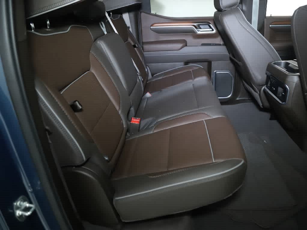 Used 2025 GMC Sierra 1500 Denali w/ Denali Reserve Package AWD/4WD image 32
