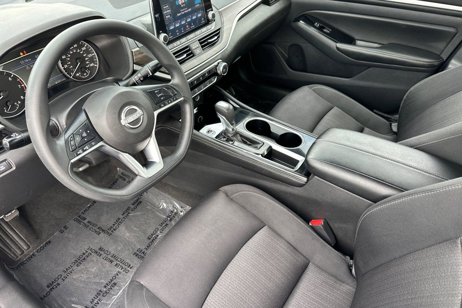 Used 2023 Nissan Altima 2.5 SV image 9