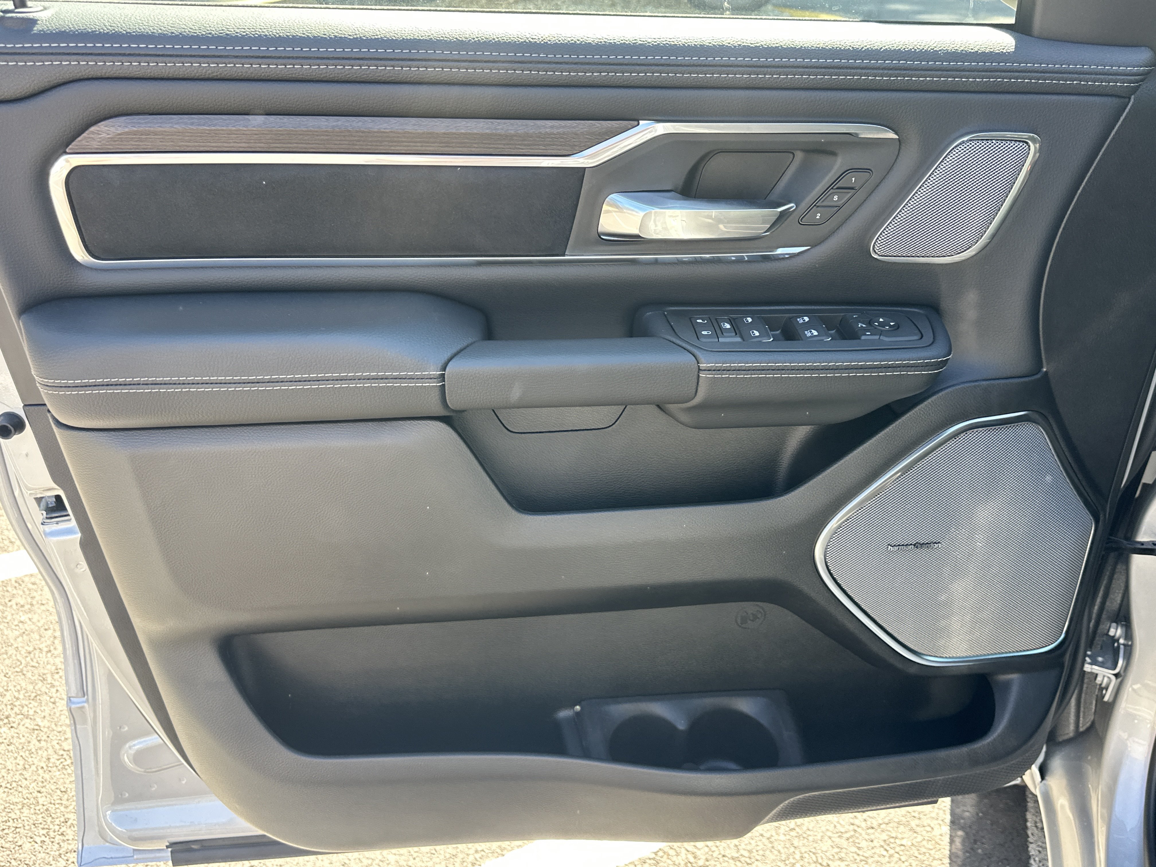 New 2026 RAM 1500 Laramie w/ Night Edition AWD/4WD image 31
