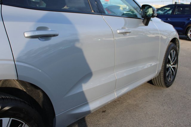 Used 2025 Volvo XC60 B5 Plus image 49