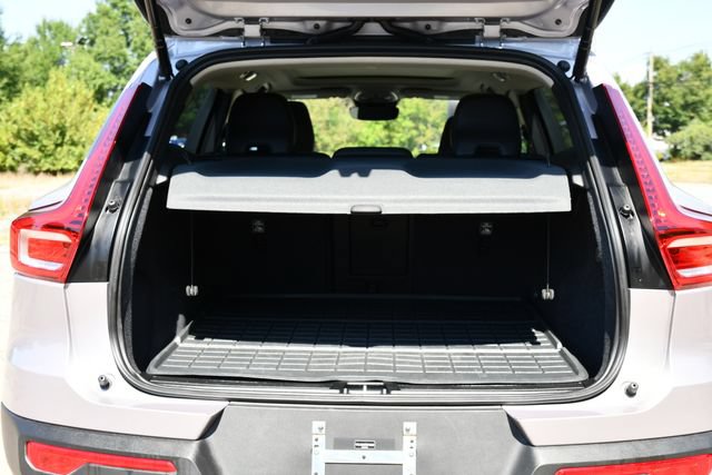 Certified 2026 Volvo XC40 B5 Plus AWD/4WD image 31