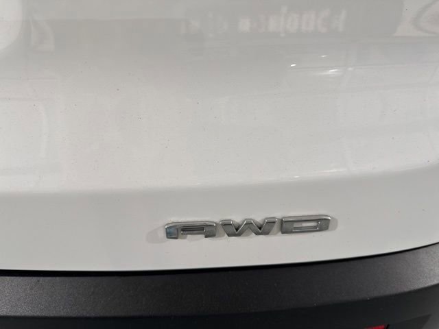 Used 2023 GMC Acadia SLT w/ Preferred Package AWD/4WD image 10