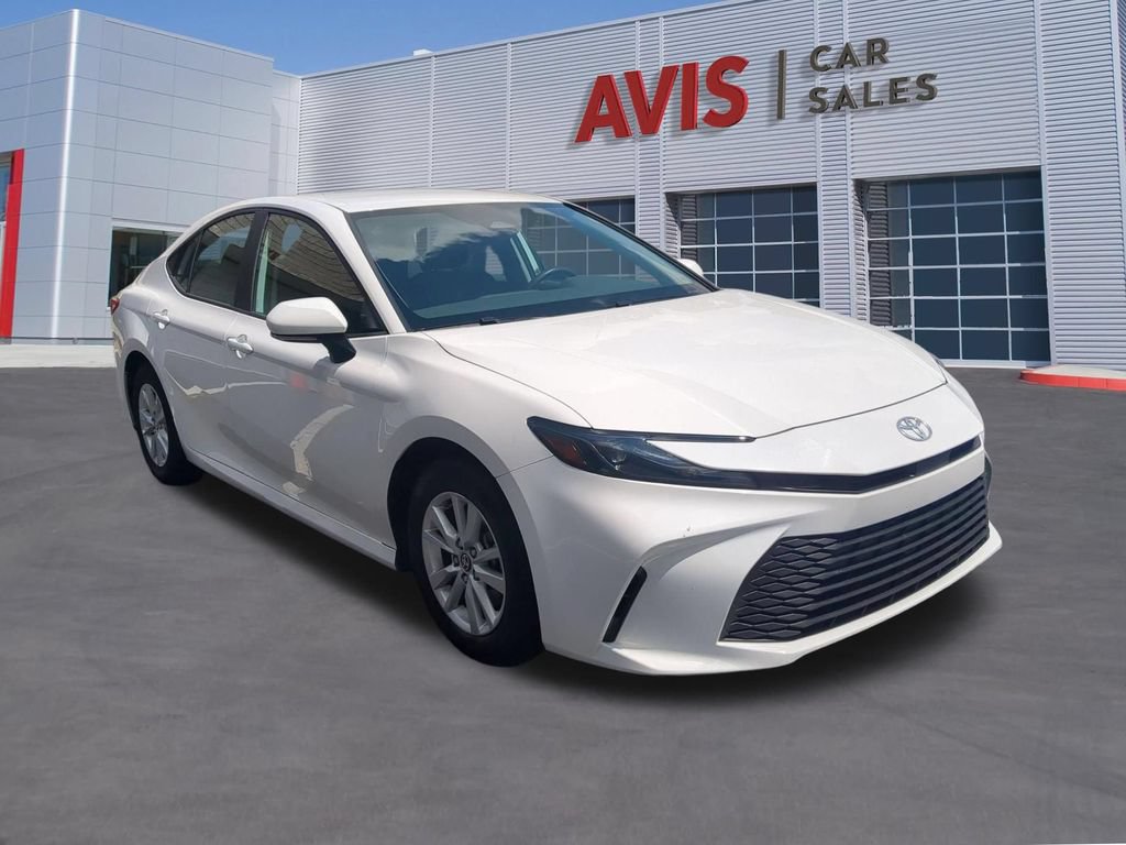Used 2025 Toyota Camry LE FWD image 3