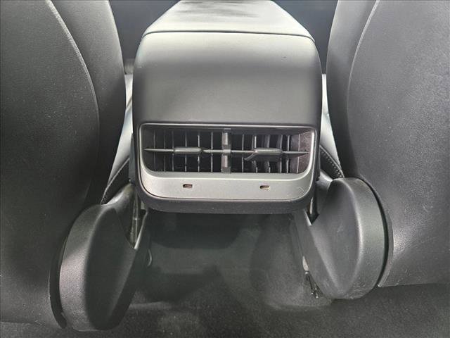 Used 2021 Tesla Model Y Long Range AWD/4WD image 17