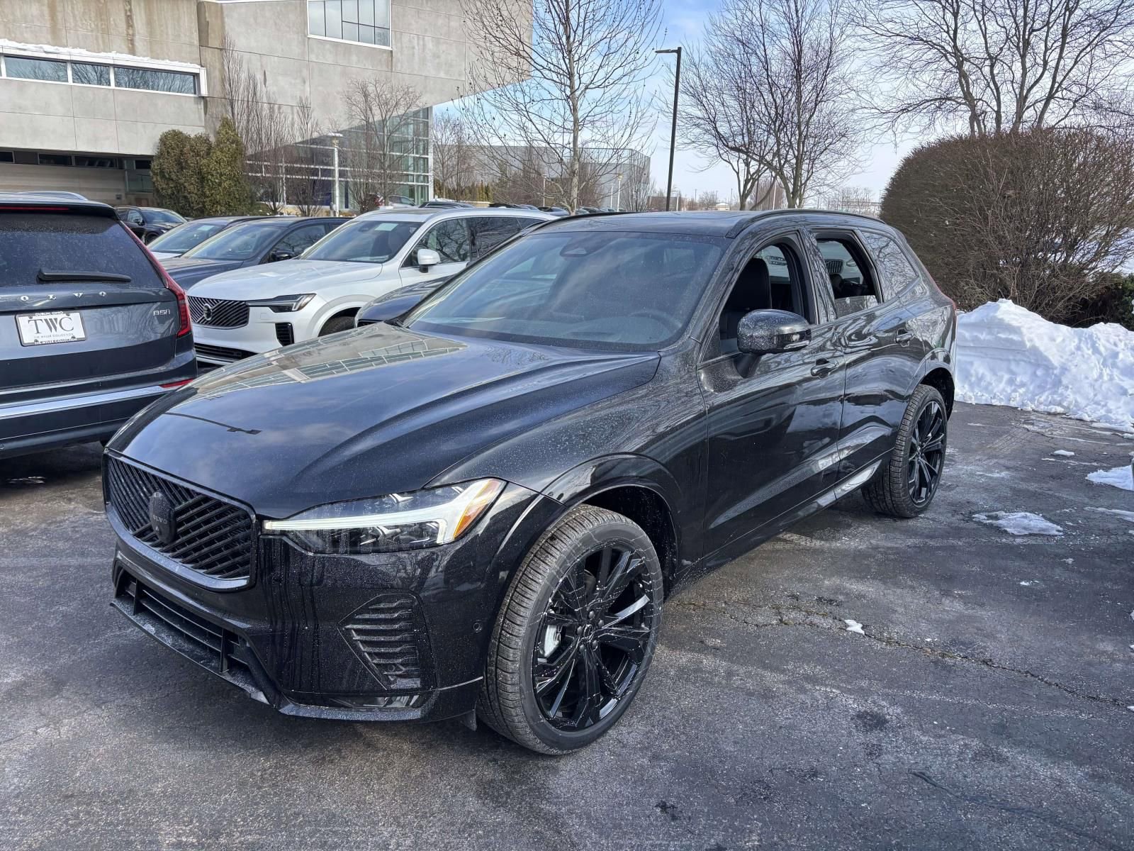 New 2026 Volvo XC60 B5 Ultra w/ Protection Package Premier image 3