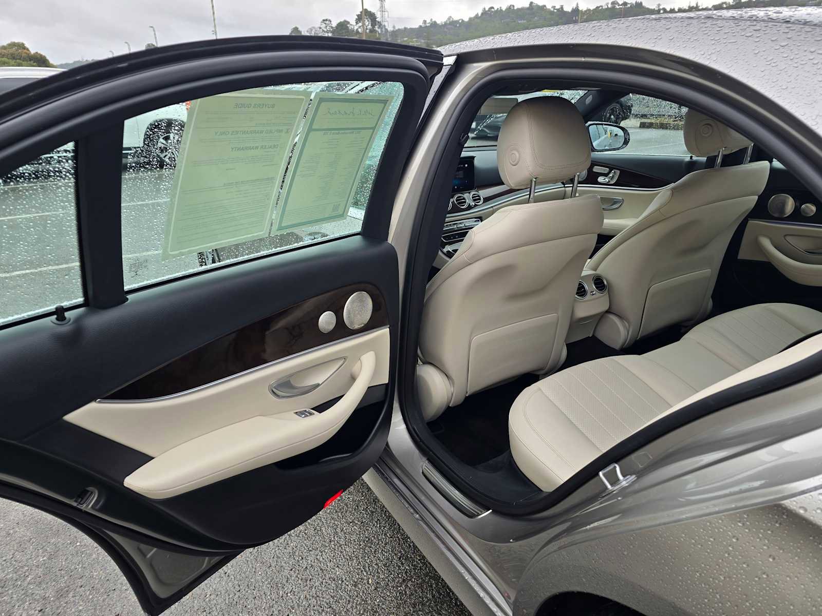 Used 2022 Mercedes-Benz E 350 Sedan image 17