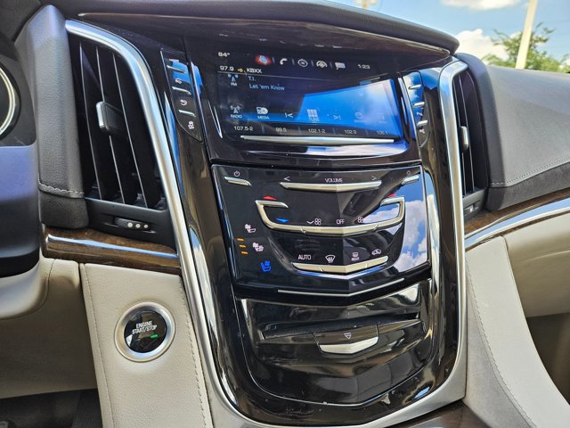 Used 2019 Cadillac Escalade ESV Luxury AWD/4WD image 15