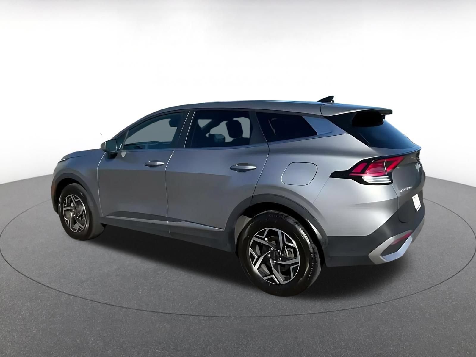 Used 2025 Kia Sportage LX AWD/4WD image 9