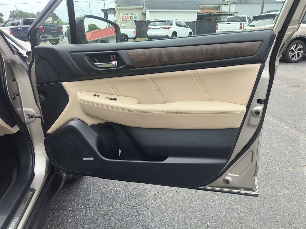 Used 2018 Subaru Outback 2.5i Limited AWD/4WD image 24
