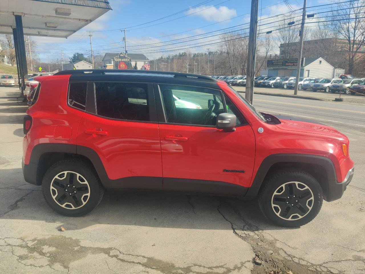 Used 2017 Jeep Renegade Trailhawk w/ Popular Equipment Group image 7