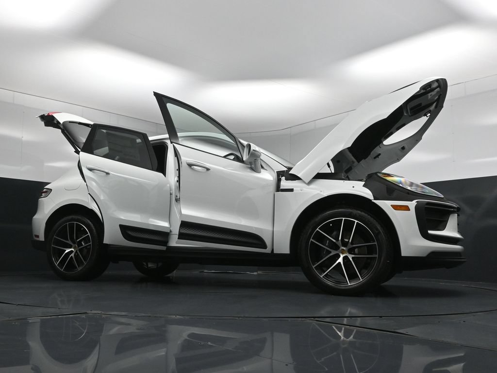 New 2026 Porsche Macan AWD/4WD image 35