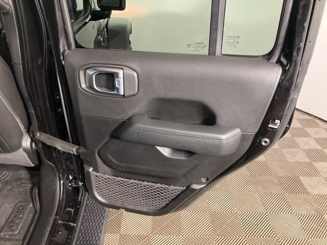 Used 2021 Jeep Wrangler Unlimited Sahara image 22