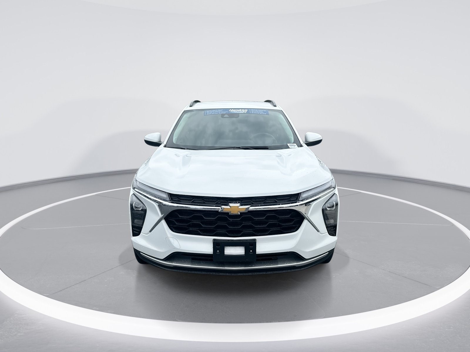 Used 2025 Chevrolet Trax LT w/ LT Convenience Package FWD image 3