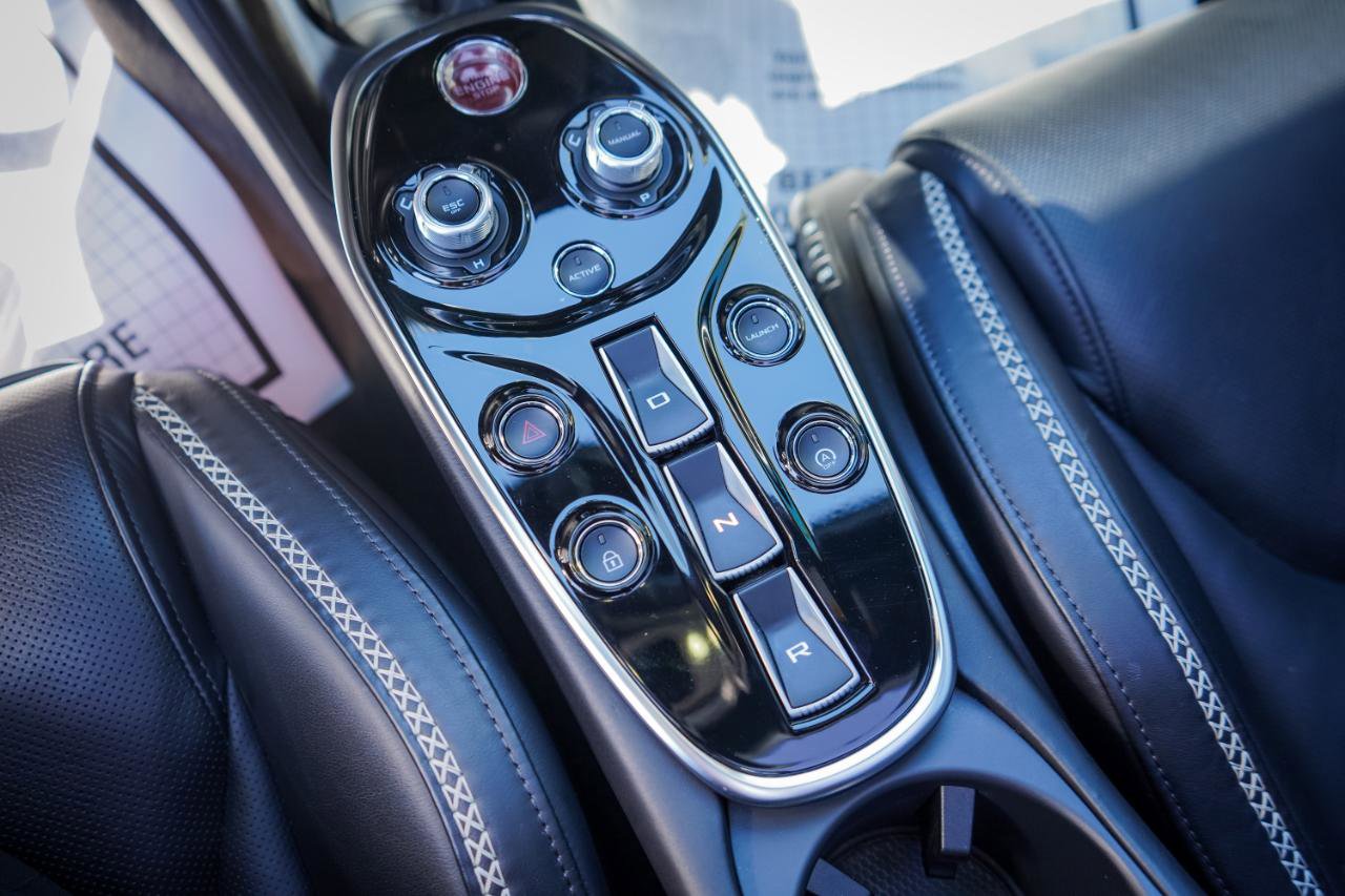 Used 2021 McLaren GT image 14