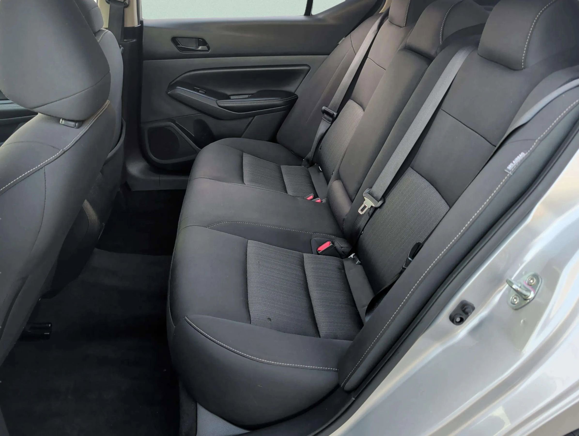 Used 2024 Nissan Altima 2.5 SV w/ SV Premium Package FWD image 32