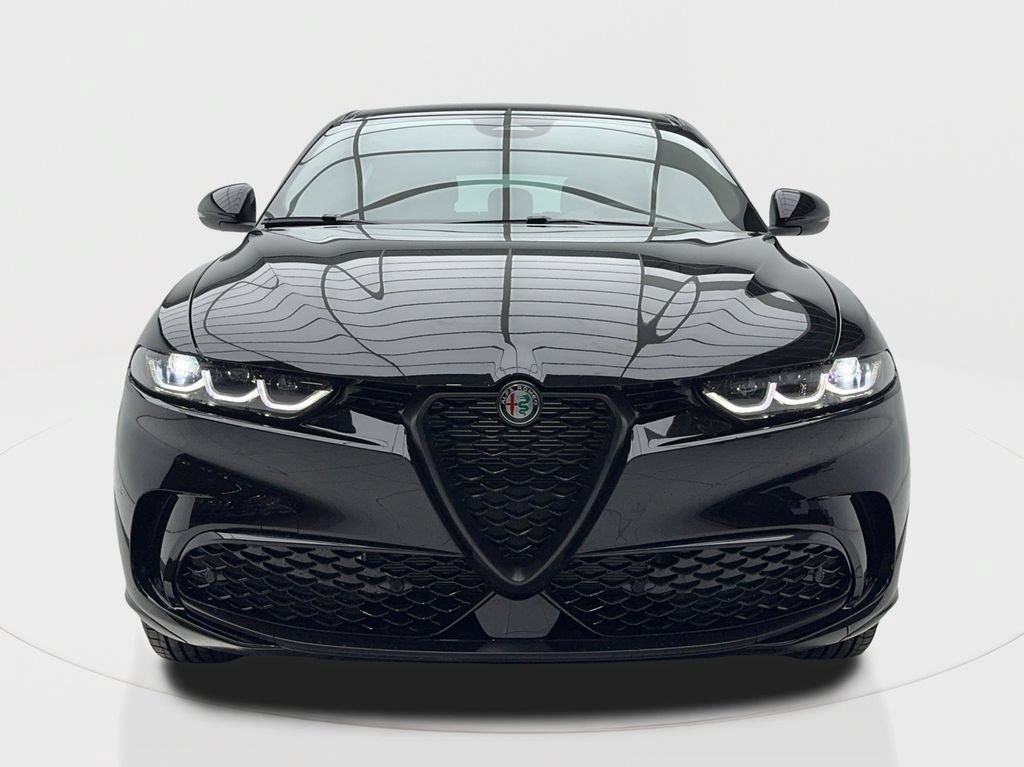 New 2025 Alfa Romeo Tonale w/ Premium Package AWD/4WD image 4