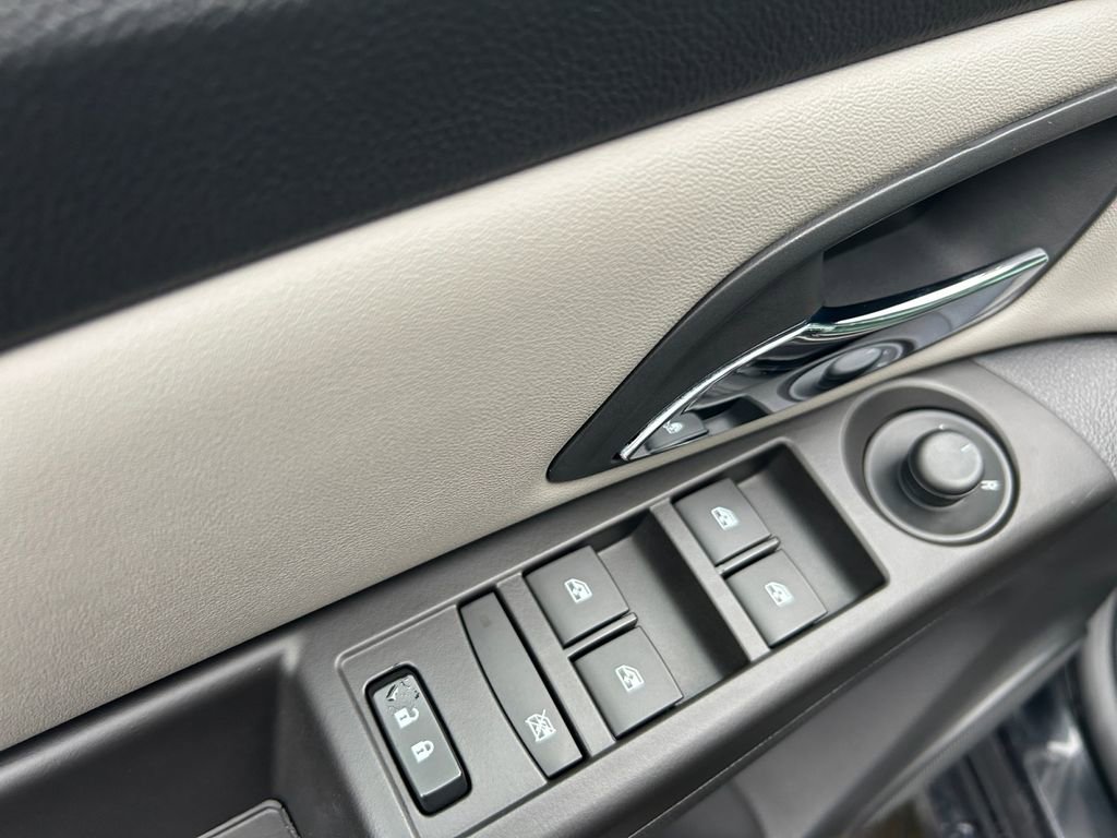 Used 2016 Chevrolet Cruze LS image 23