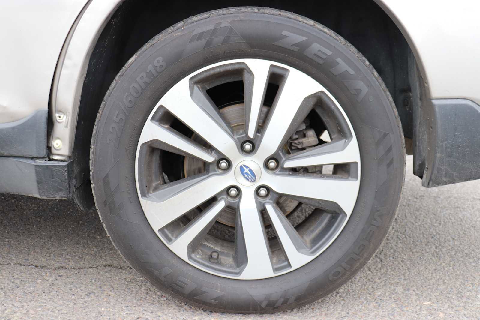 Used 2019 Subaru Outback 3.6R Limited image 9