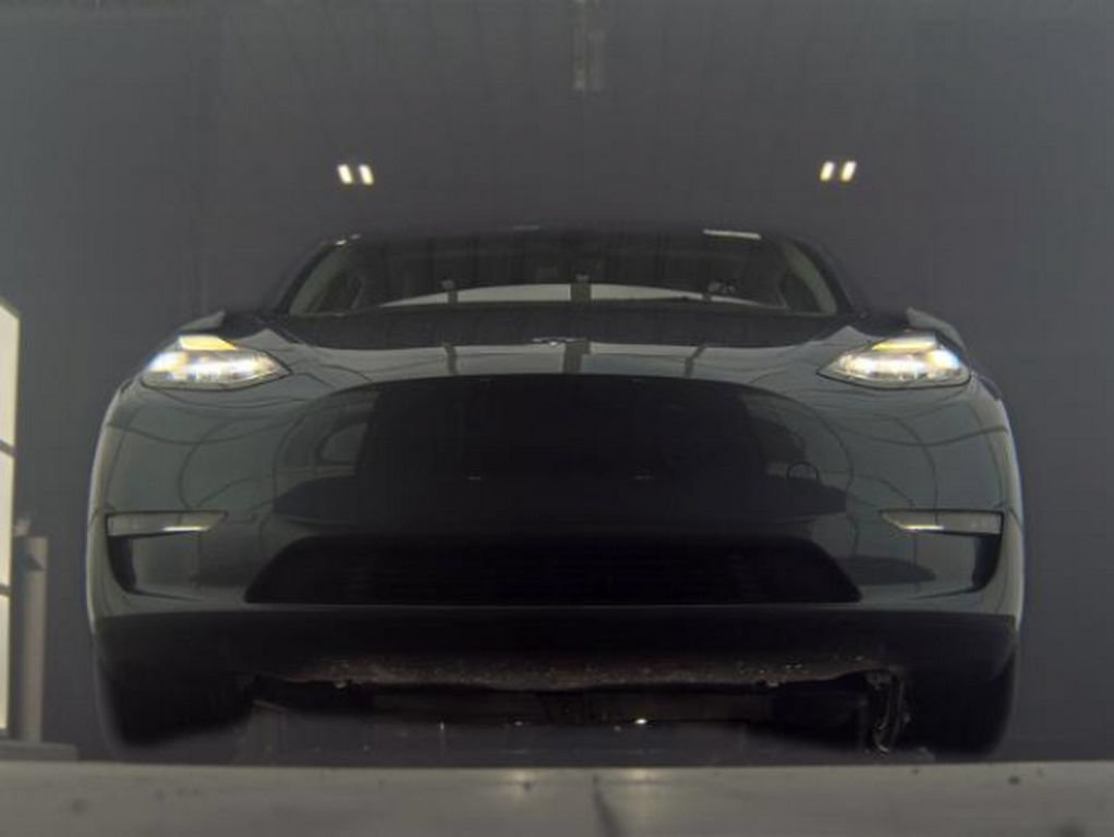 Used 2023 Tesla Model Y Long Range AWD/4WD image 3