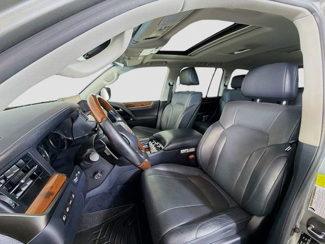 Used 2018 Lexus LX 570 4WD w/ Luxury Package image 11