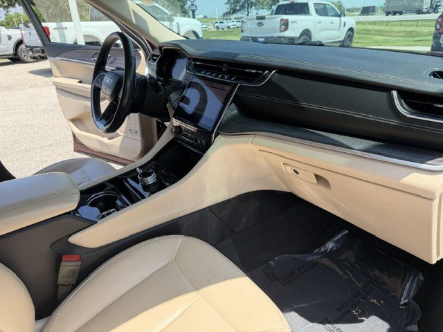 Used 2021 Jeep Grand Cherokee L Limited w/ Trailer Tow Package AWD/4WD image 40