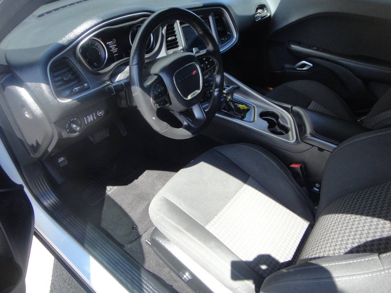 Used 2019 Dodge Challenger R/T RWD image 7