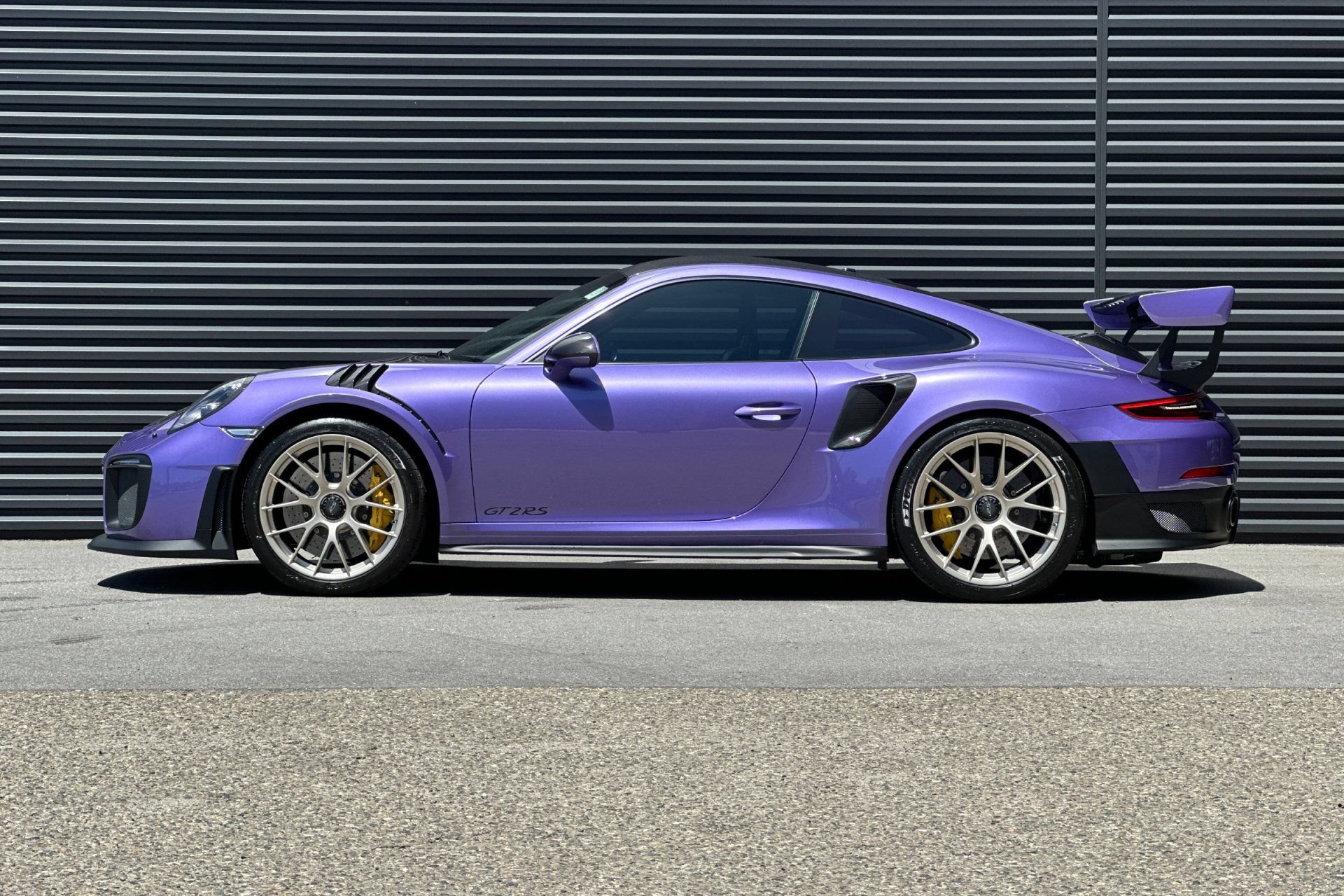 Certified 2018 Porsche 911 GT2 RS RWD image 2