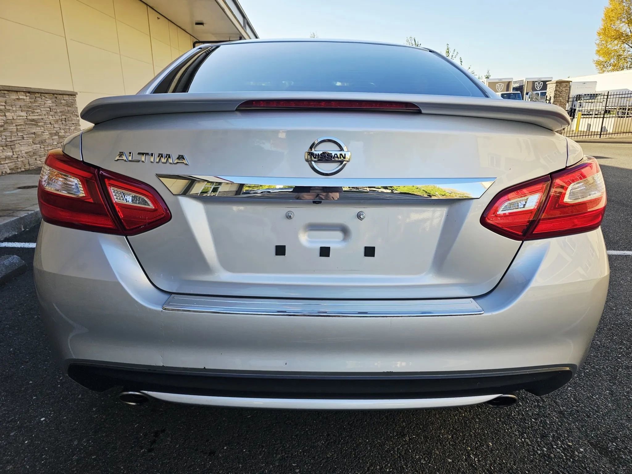 Used 2016 Nissan Altima 2.5 S w/ Power Driver Seat Package image 4