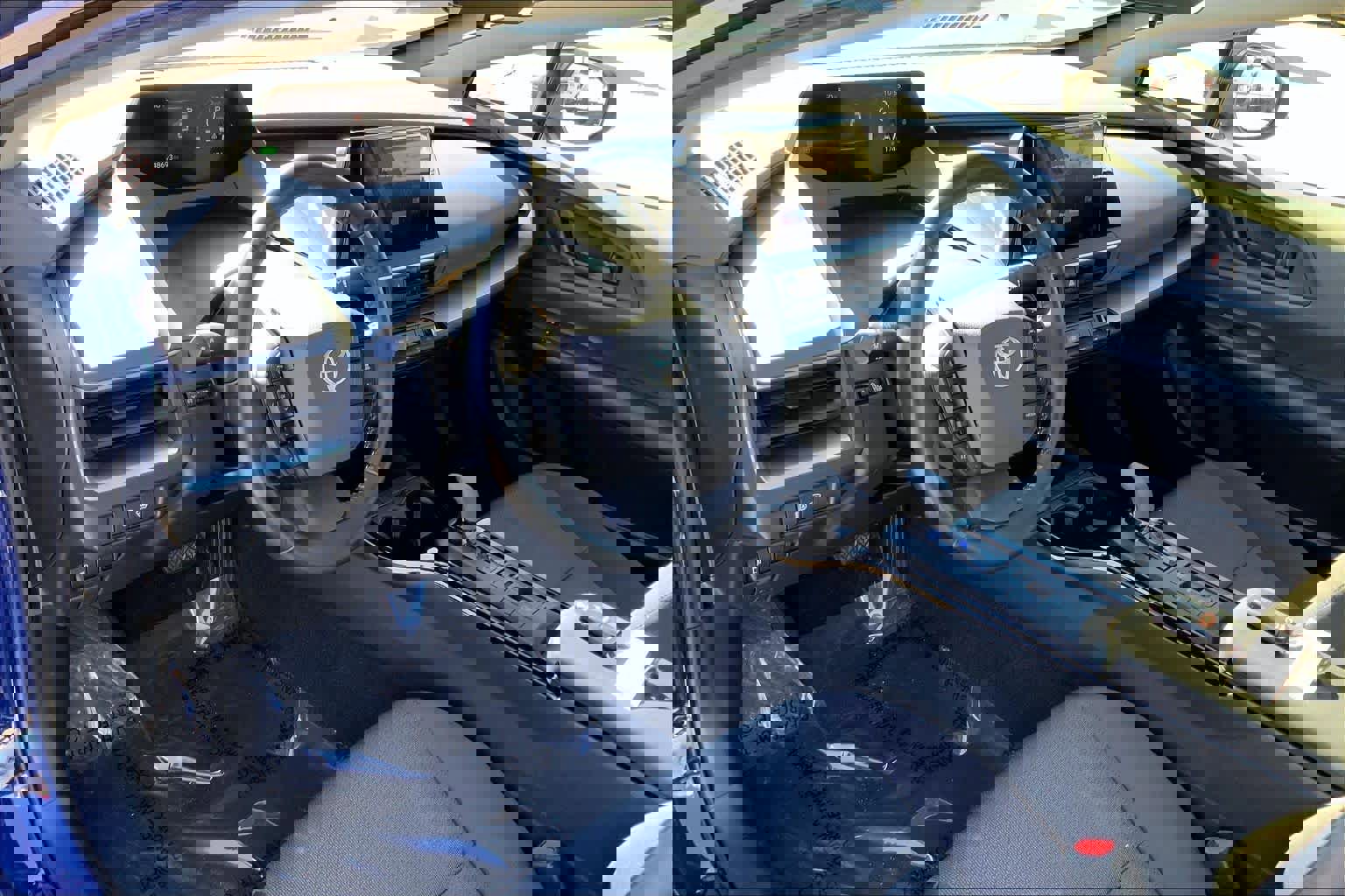 Used 2023 Toyota Prius LE image 16