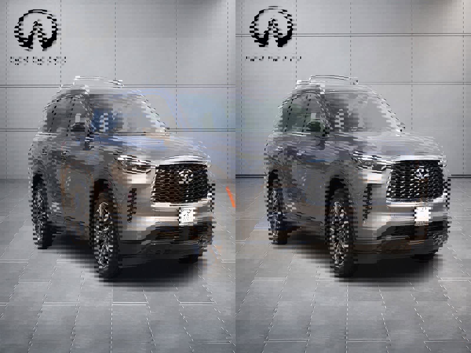 Certified 2025 INFINITI QX60 Luxe w/ Cargo Package image 3