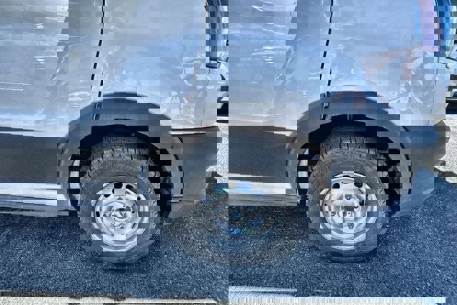 New 2025 Ford Transit 250 148 Medium Roof image 10