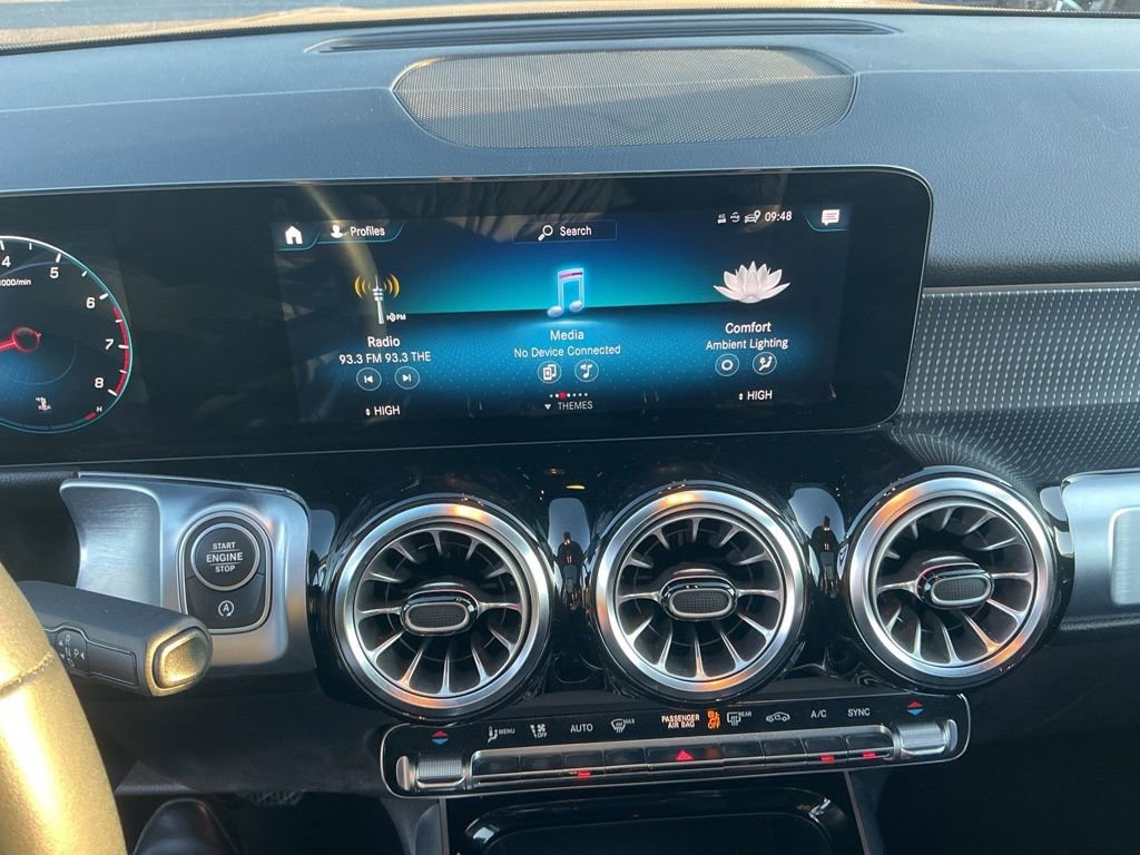 Used 2022 Mercedes-Benz GLB 250 image 16